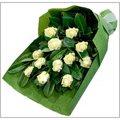 Anthodesmi with 12 White Roses Amaliada 4