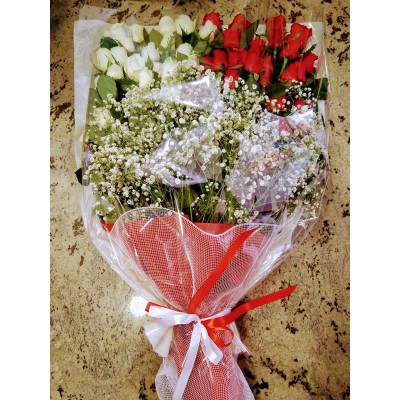 Antodesmi With 50 Red and White Roses Amaliada 8